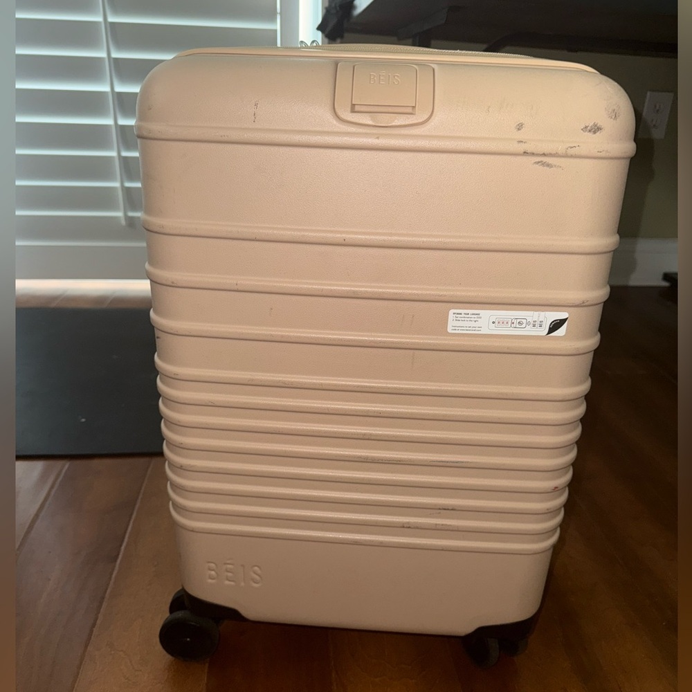 BEIS beige Hardshell Luggage 22”